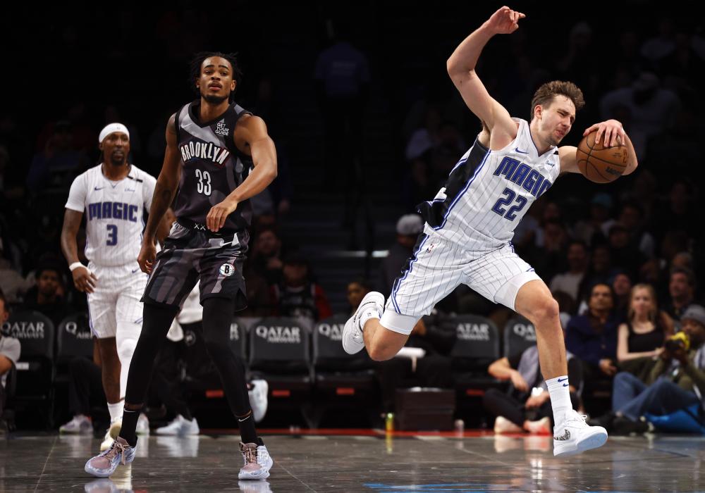 这背后到底 这背后到底